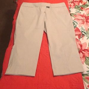 NWT The Limited Exact Stretch Crop Cream Size 14